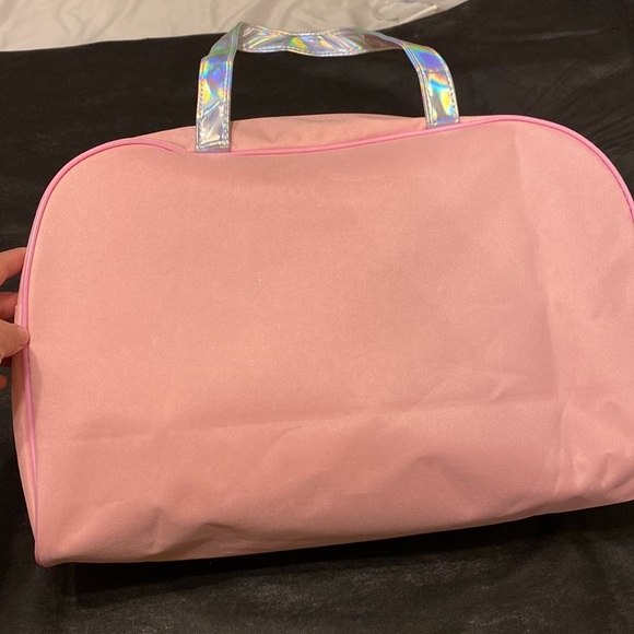 Unicorn overnight bag,NWT larger sized bag,perfect for travel,Kids overnight bag - Picture 10 of 12